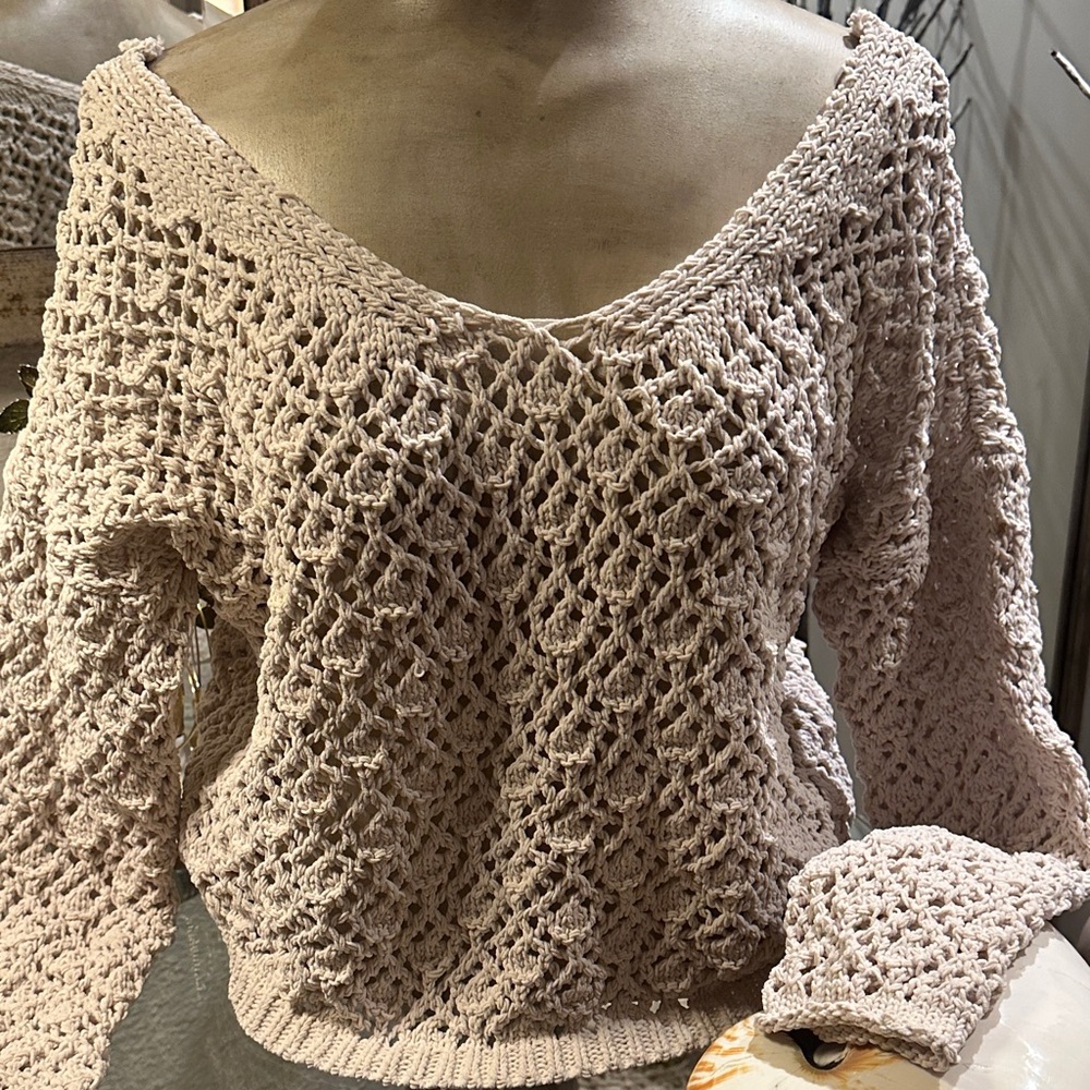 Elegant Beige V-Neck Sweater